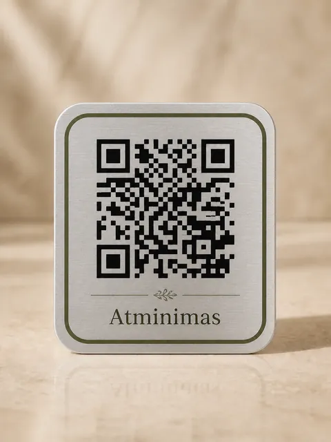 Graviruotos plieno QR atminimo lentelės pavyzdys